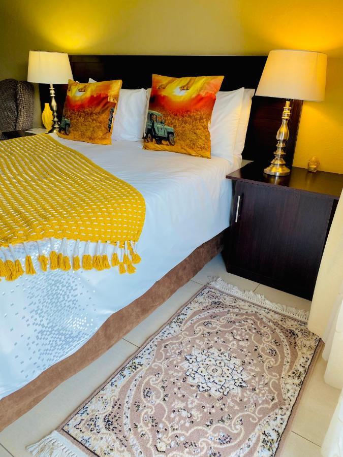 Mrhali Boutique Guest House KwaMhlanga Bagian luar foto